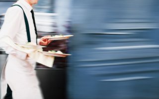 Osaavan työvoiman saatavuus on parantunut, mutta haasteet jatkuvat