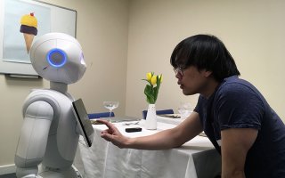 Miten robotti soveltuu asiakaspalvelijaksi?
