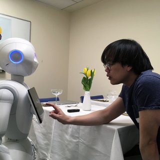 Miten robotti soveltuu asiakaspalvelijaksi?